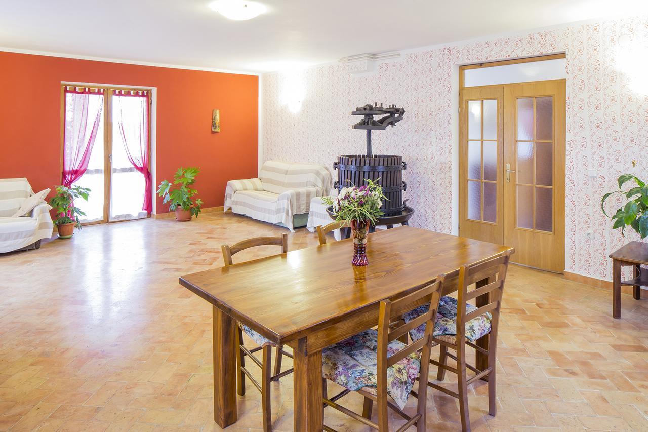 Mon Perin Castrum - Apartman Valentina Bale Eksteriør billede